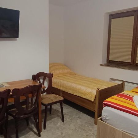Apartamenty Z Ogrodem Nr 1 Studio Мронгово Екстер'єр фото